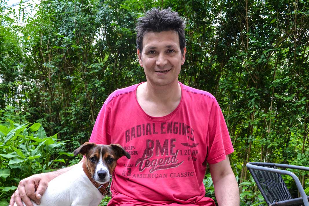 Oud Z! krant verkoper en ex dakloze Kostas vertelt: