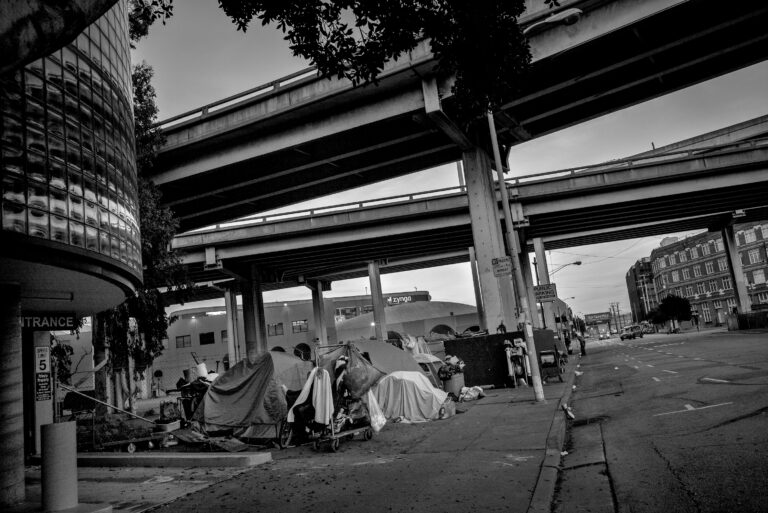 Division Street: Photographer Robert Gumpert’s new book illustrates San Francisco’s wealth split