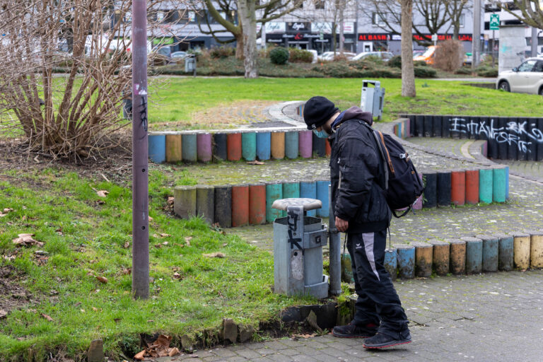 Collecting bottles for a few euros in Dortmund town centre